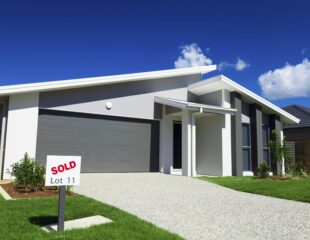 Why a New Garage Door is a Smart Investment Before Selling